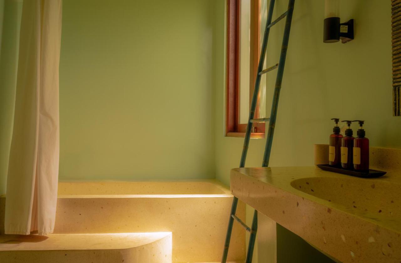 Ecosfera Hotel, Yoga & Spa Canggu Екстериор снимка