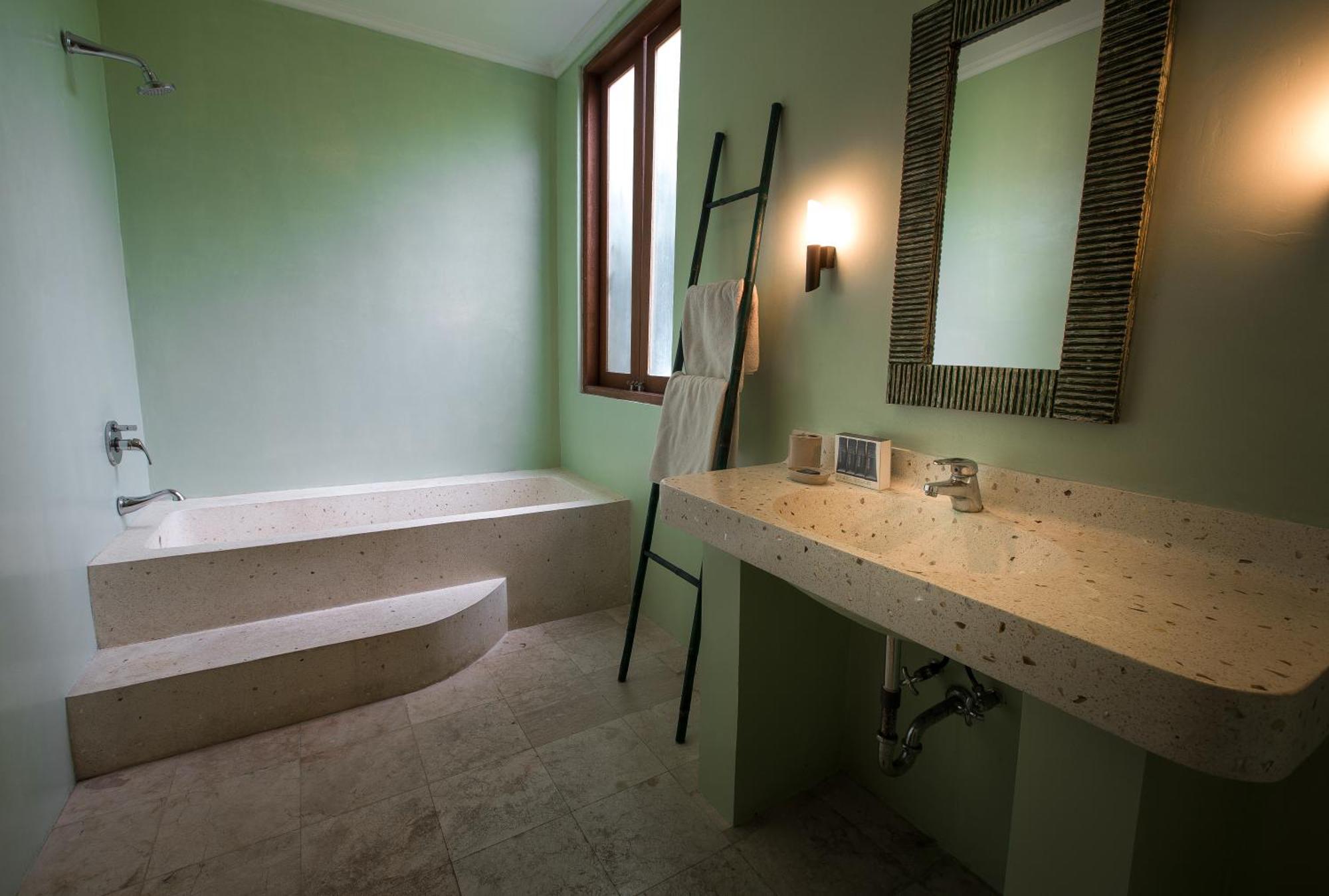 Ecosfera Hotel, Yoga & Spa Canggu Екстериор снимка